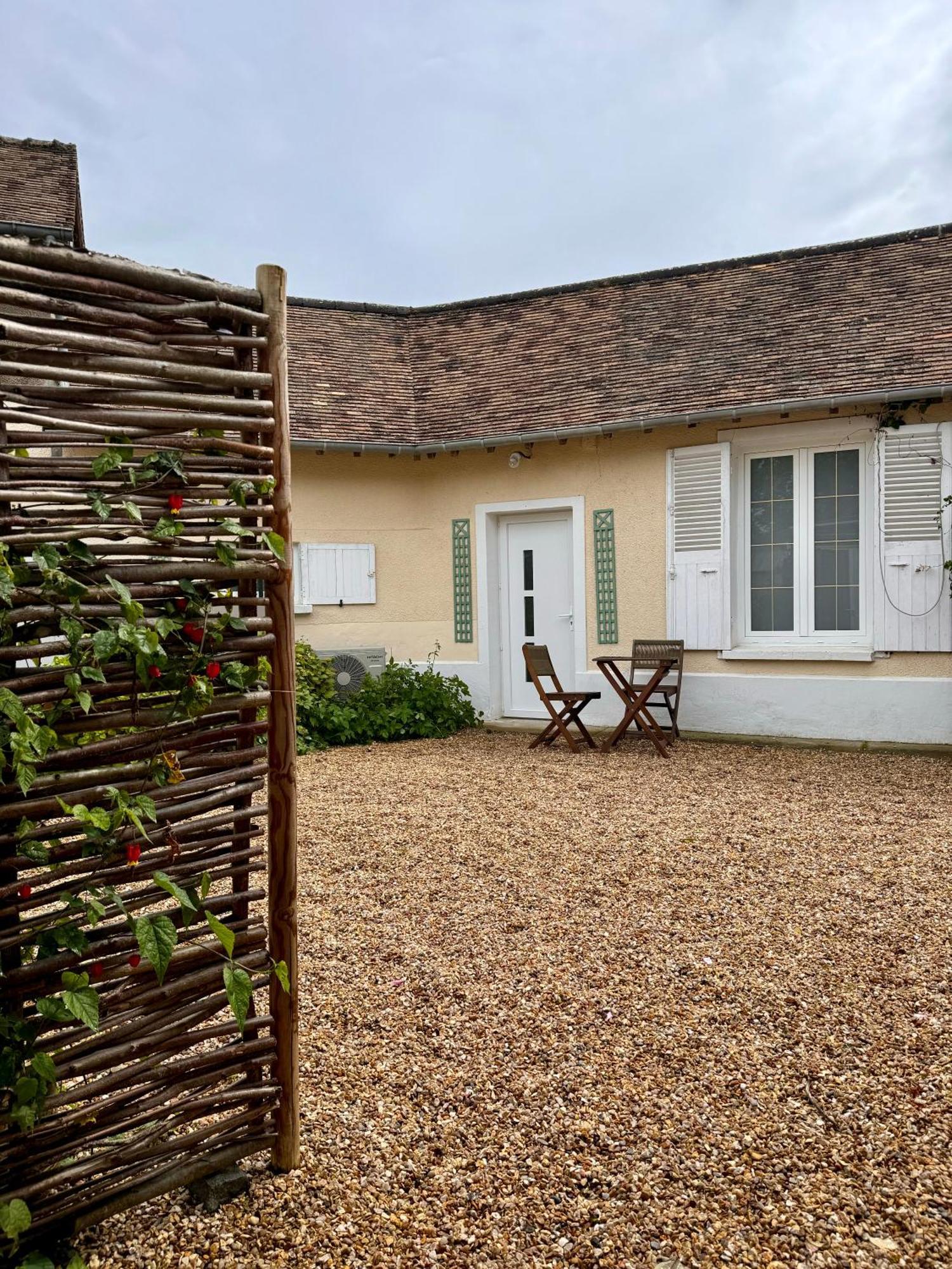 Villa Charmant Loft Intime à Croisy-sur-Eure Extérieur photo